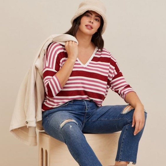 Torrid Relaxed Fit Super Soft Plush V-Neck Drop Shoulder Top - Picture 2 of 3